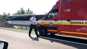 Nepríjemný zážitok a obrovské šťastie. Autobus zišiel z diaľnice a bral všetko, čo mu stálo v ceste