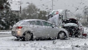 ONLINE: Aktuálna situácia na cestách. Bratislavu ochromil prvý sneh
