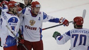 Hossovi to vlani prešlo, Kovaľčukovi asi nie - zamietli jeho zmluvu