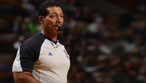 NBA zabojuje proti simulantom. Tréneri dostanú ďalší "challenge"