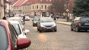 Pre zvyšovanie cien a daní hrozí samosprávam kolaps. Ľudia sa boja, či prežijú