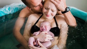 Najemotívnejšie fotografie po pôrode za minulý rok: Takto vyzerá zázrak života!