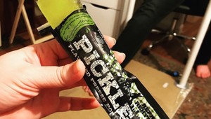 Odpadnete! Je tu nanuk s príchuťou zaváraných uhoriek