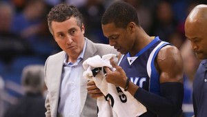 Nešťastné koleno od spoluhráča. Rondo má zlomený nos aj kosť