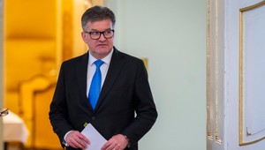Miroslav Lajčák si podľa zverejnených dokumentov písal s Epsteinom o dievčatách aj o Ficovi