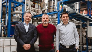 Slovenská spoločnosť Eurex Energy premieňa plasty na využiteľné chemické látky. Vďaka srdcu od Siemensu pracuje takmer autonómne