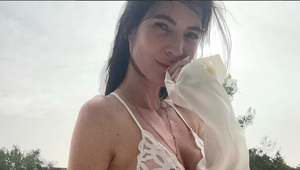 Mareš sa ale má! Jeho manželka ukázala takmer všetko na poriadne sexi fotkách!