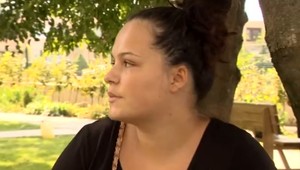 Dva dni po pôrode prišla mladá matka o dieťa. Z tragickej udalosti viní nemocnicu v Galante