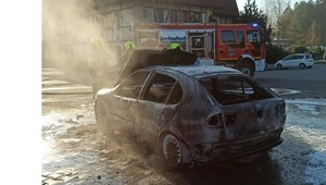 Muž natankoval, polial sa benzínom a zapálil sa. Hrozil výbuch čerpacej stanice