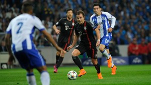 Výbuch Bayernu v Porte. Obrovské chyby, domácich potiahol Quaresma