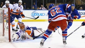 Halák žiaril v newyorskom derby! Tatar uzemnil Buffalo