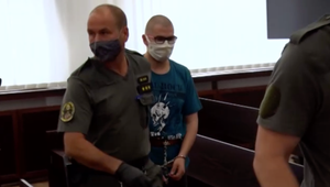 Bol hladný a preto sa rozhodol lúpiť. Muž, ktorý prepadol s tĺčikom na mäso predajňu, sa postavil pred súd