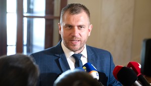 Kuffa si nemyslí, že SNS navrhne nového nominanta. „Bola by to potupa“