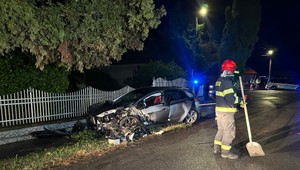 Nočná nehoda autobusu s autom: Vodič bol pod vplyvom alkoholu aj drog