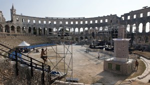 Hokejoví gladiátori v rímskej aréne. Na Jadrane pod holým nebom!