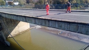 Na východe Slovenska sa zrútila časť mosta. Polícia ho úplne uzavrela