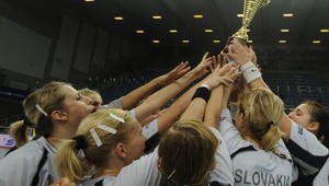 Šikovnice postúpili na ME