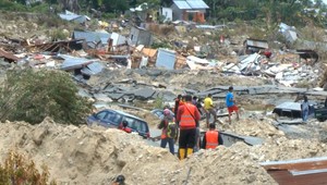 V uliciach vypukla panika. Mesto opäť zasiahlo zemetrasenie a cunami