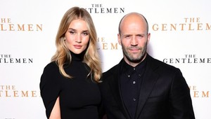 Nie sú manželmi, no majú idylický vzťah: Prečo to tak klape Jasonovi Stathamovi a jeho partnerke?