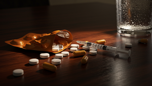 Nie sú to cukríky. Európa varuje pred rizikami voľnopredajných liekov