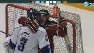 VIDEO: Súper jeho prejav radosti ocenil ranou do nosa