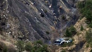 Vo francúzskych Alpách spadlo lietadlo, našli čiernu skrinku