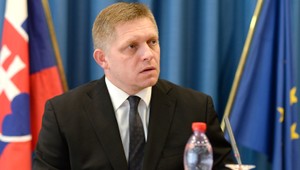 Vláda schválila protiteroristický balíček. Zmeniť chce aj ústavu