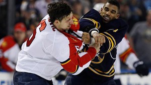 Pobiť sa trikrát v jednom zápase? V hlavnej úlohe Kane a Petrovic