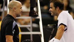 V čínskom Macau zdolal v exhibícii Sampras Agassiho