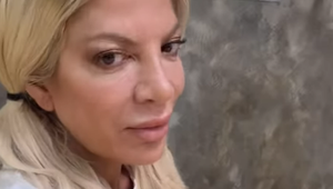 Na koho sa chce zmeniť..? Hviezda z Beverly Hills 902 10 sa už na seba prestáva podobať!