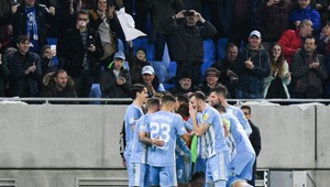 Slovan porazil s prehľadom Spartak Trnava. Na štadióne padol divácky rekord