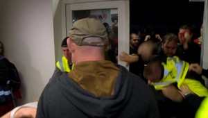 Keď sa z fanúšika stáva bojovník. Incident zo štadióna už rieši polícia