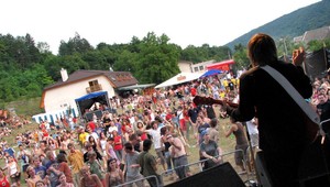 Lavagance ponúka svoj album na stiahnutie zadarmo