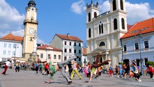 Úrady pouličným umelcom neprajú