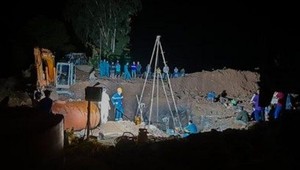 Chlapec (10) spadol do hlbokej jamy, záchranári sú zúfalí