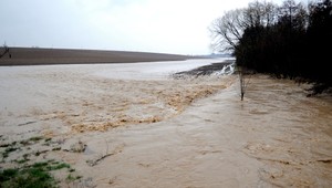Pozor na búrky a povodne
