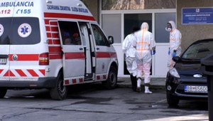 Na ministerstve vzniká krízový štáb pre koronavírus. Kontrolovať budú aj cestujúcich na letisku