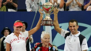 Hrbatý neuspel Paríži, Hantuchová skončila vo Varšave