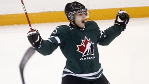 Kanaďania zostrelili bezzubých Švajčiarov, McMillan s hetrikom