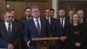 Slovenský parlament posúva limity: Od rýchlosti chôdze po hazardný zákon