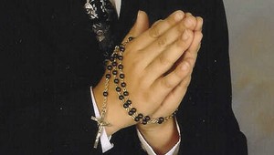 Modlitba pomáha nervóznym novomanželom