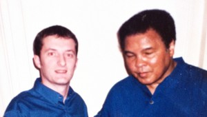 Jeden z mála Slovákov, ktorý sa stretol s Muhammadom Alim, bol aj Peter Petrus