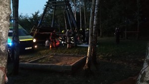 Z rozhľadne spadlo 8 detí. Zasahovať museli leteckí záchranári