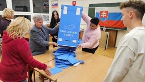 ONLINE: Volebná komisia oznámi výsledky o 15:00