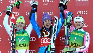 V obrovskom slalome víťazstvo Mazeovej, Zuzulová 34.