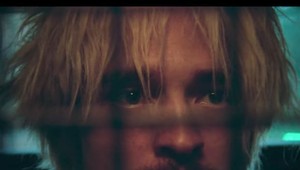 Súboj vampírov! Jeho bývalá už má cenu Cézara, získa tento lamač sŕdc čoskoro Zlatú palmu v Cannes?