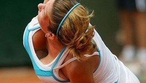 Tenistka Halepová si napriek prosbám fanúšikov dala zmenšiť prsia