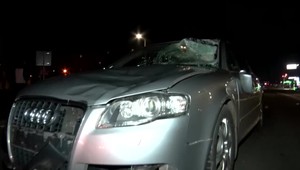 Žena prechádzala cez cestu. Auto jej vzalo život priamo pred očami jej manžela