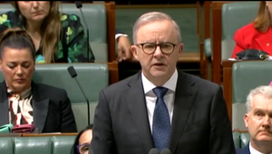 Tehotným ženám podávali liek, ktorý deformoval telá detí. Austrálsky premiér sa ospravedlnil