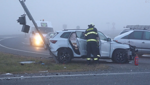 Zrážka autobusu s osobným autom si vyžiadala sedem zranených